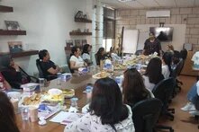 ورش عمل تمكين ودعم حقوق العاملات في المنازل: تعزيز المهارات القانونية والنفسية في بيئة العمل والحياة