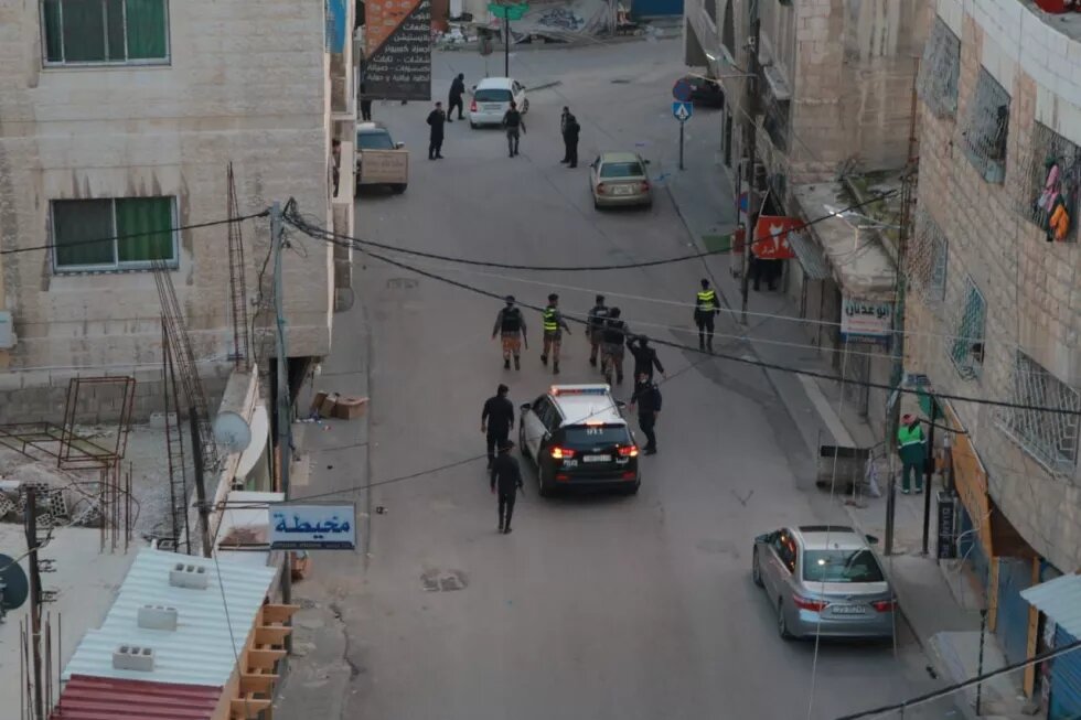 Jordanian police & army enforcing curfew during COVID-19 pandemic