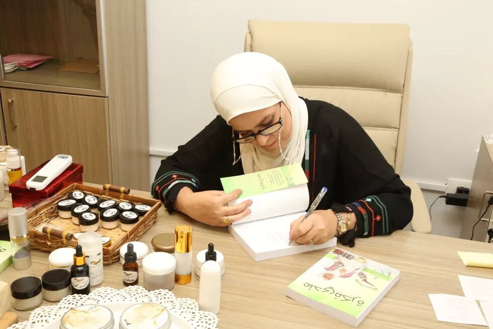 From chemistry to nature: A Jordanian woman creates 2000 eco-friendly recipes